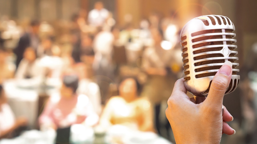 Wedding Singers Performing Live at a Wedding