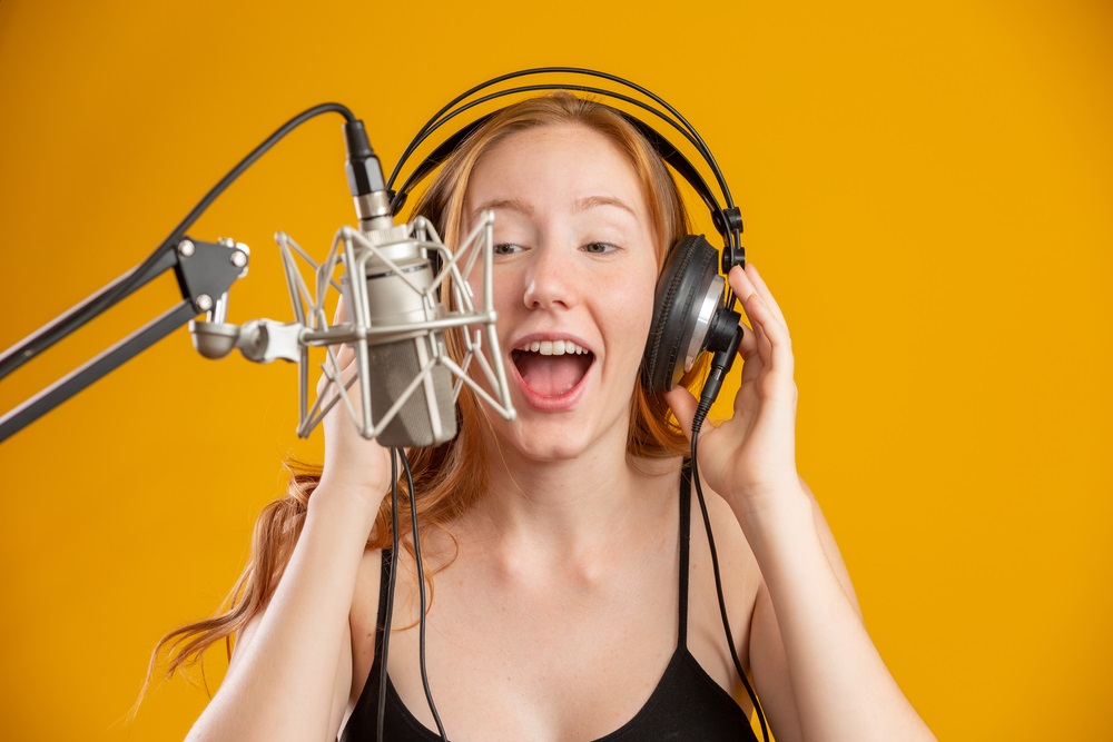 How to Get Noticed by Voice Over Agencies in 2025